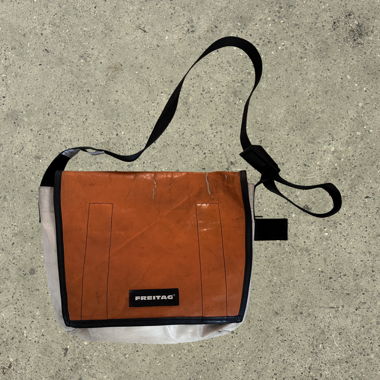 Borsa Messenger Freitag