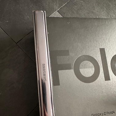 Samsung Galaxy Z Fold 4