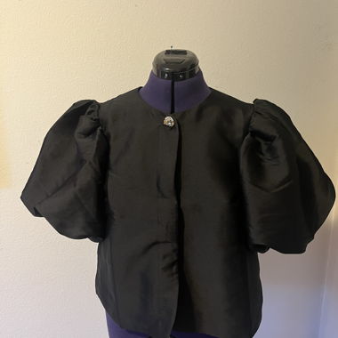 Black top with puff sleeves H&M