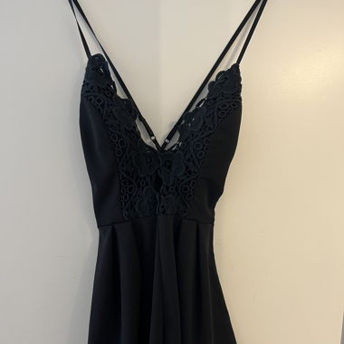 schwarzes elegantes Partyhosenkleid