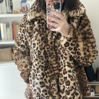 King Louie Leopard Mantel