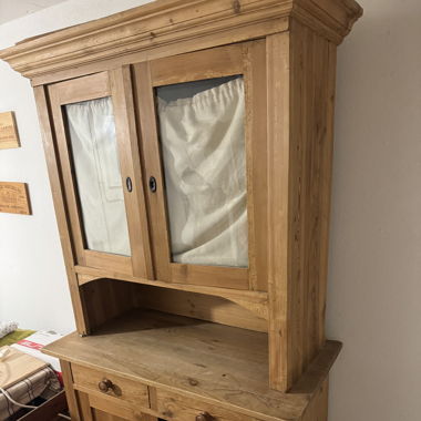 Armoire en bois 