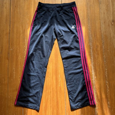 Pantalon de survêtement Adidas noir avec bandes roses