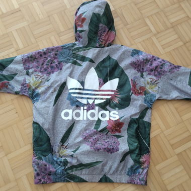 Giacca con cappuccio adidas floreale