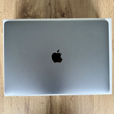 MacBook Air 13” Retina 2018 – i5 / 8GB / 128GB