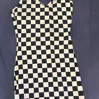 robe à carreaux noir et blanc 