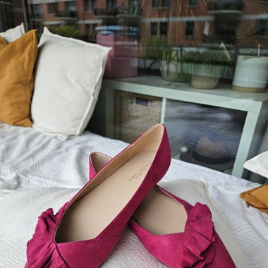 Beerenfarbene Ballerinas