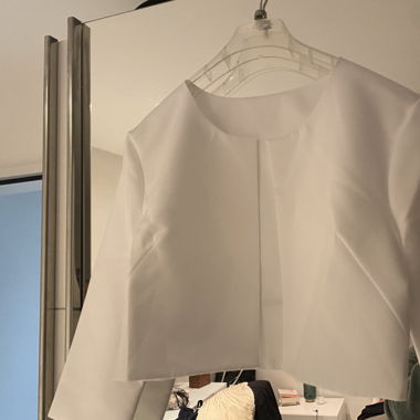 Weiße Brautjacke 