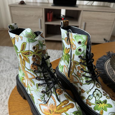 Stiefel Blumenmuster / Size 37