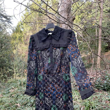 Romantisches Blusenkleid