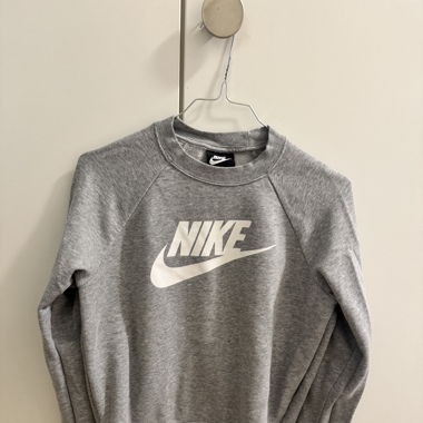Pull Nike 