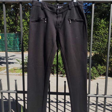Schwarze Slim-Hosen