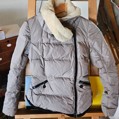 MONCLER Winterjacke zu einem Top Preis