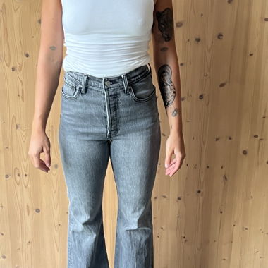 levi‘s flared jeans