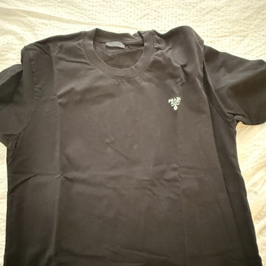 Prada schwarzes T-shirt