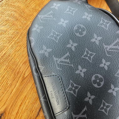 Louis Vuitton Discovery Bumbag