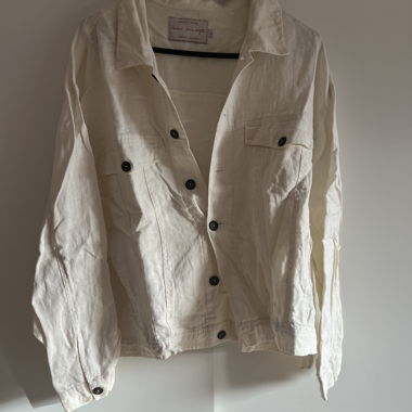 Weisse Leinenjacke