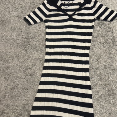 Gestreifter Pullunderkleid Schwarz-Weiss