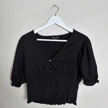 Monki Black Oberteil mit Puffärmeln
