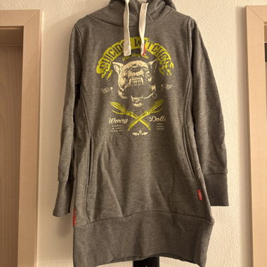 Graues Long-Hoodie-Kleid mit Druck von Yakuza 