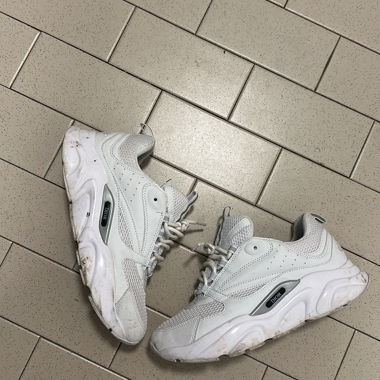 Dior b22