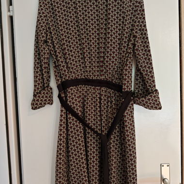 Musterkleid mit Taillguertel