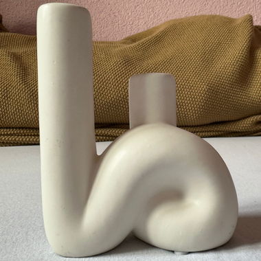Vaso in ceramica bianco astratto