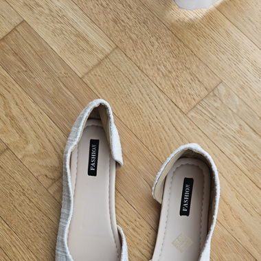 Ballerinas im Boucle-Style