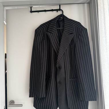 Schwarzer gestreifter Anzugblazer mit Nadelstreifen