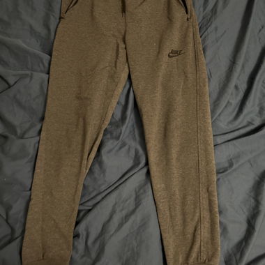 Nike Jogginghose braun
