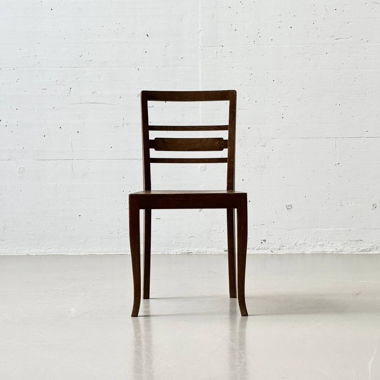 Chaise en bois sobre avec dossier à barreaux, années 1940