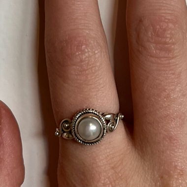 Real pearl ring