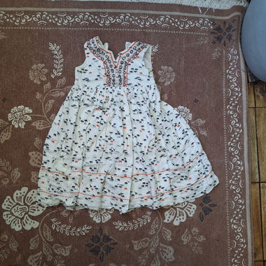 Children's summer dress white with safari print 6 years
