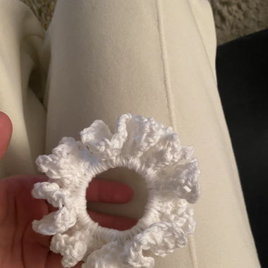 Selbst gehäkeltes Haar scrunchie