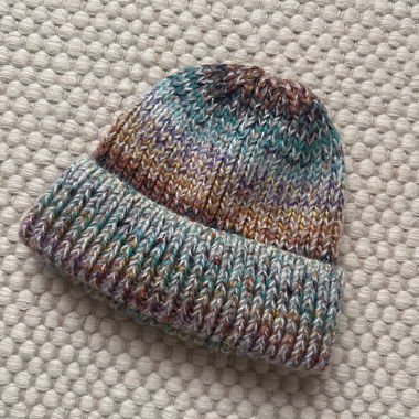 ASOS bunte Strickmütze One Size