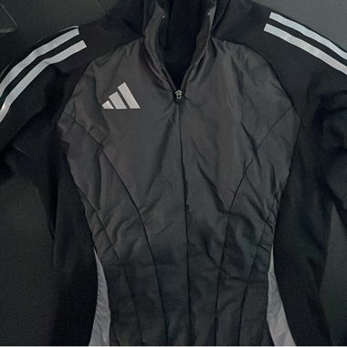 Vestes adidas avec cagoule intégrée