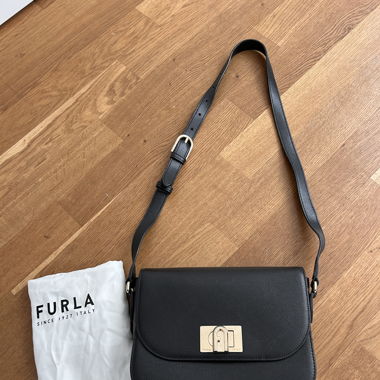 Furla Handtasche schwarz