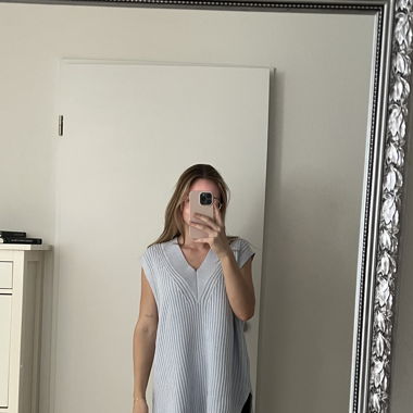 Langes ärmelloses Shirt
