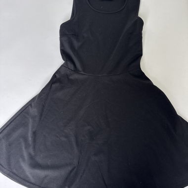 Robe noire sans manches style skater