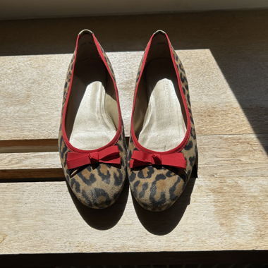 Ballerine leopardate con fiocco