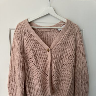 Vila Cardigan
