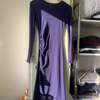 blue dress