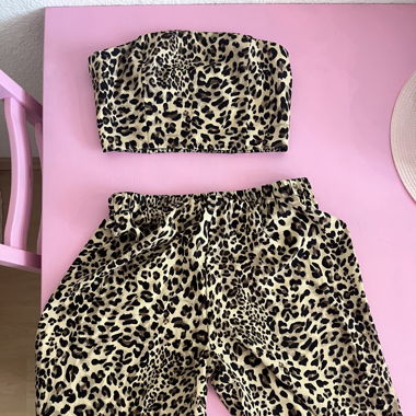 Cute leo 2 piece