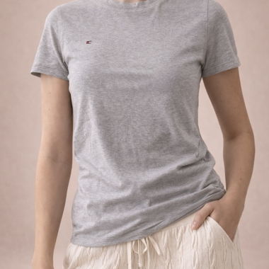 Grey Tommy Hilfiger t-shirt