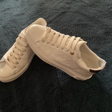 Chaussures Louis Vuitton taille 39 
