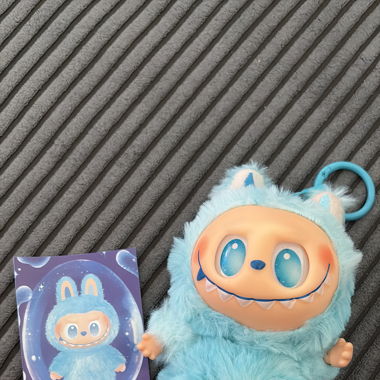 Blue Labubu 100% original
