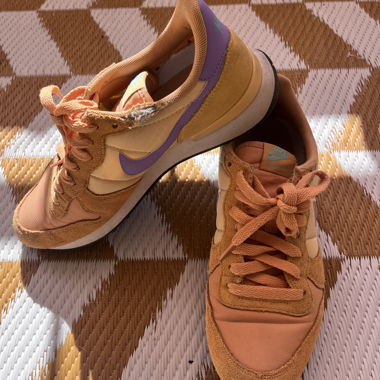 Nike 