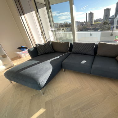 Make it Yours: ROLF BENZ Sofa - Fresh blue