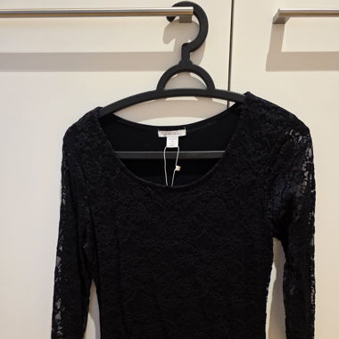 Schwarze Bluse mit Spitze