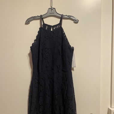 Brandneues Kleid (nie getragen)